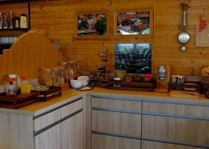 Zum Donauufer Fogadó Bogen